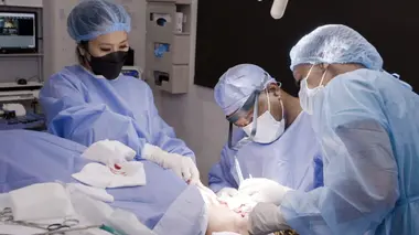 Dr Pimple Popper Jamais deux sans trois