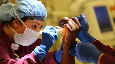 Dr Pimple Popper L'incroyable lipome rétrécissant