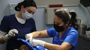Dr Pimple Popper Tendre l'autre joue
