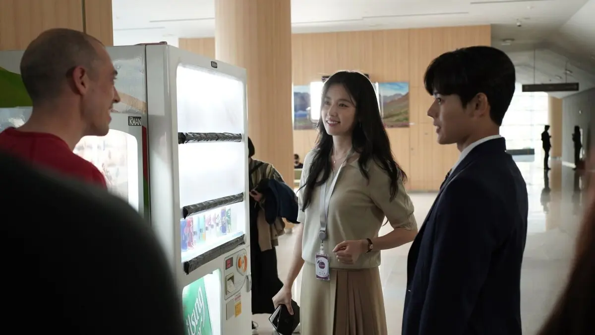 Dramaworld S01E01 Atterrissage forcé