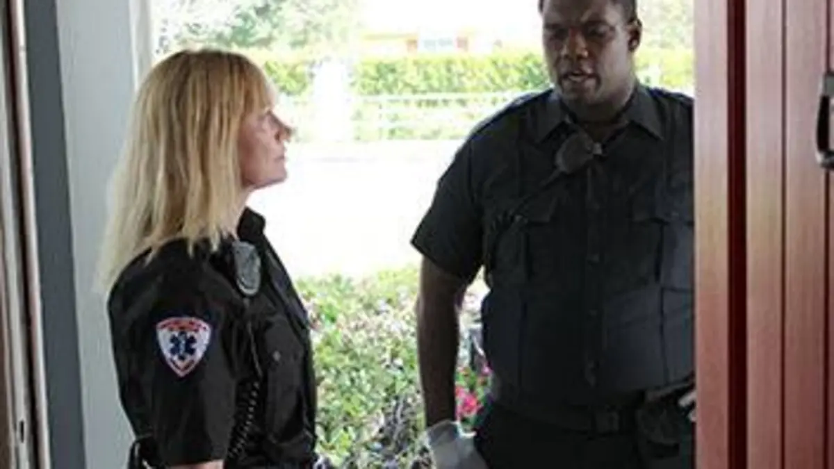 Drôles d'urgences S01E01 Attaques surprises