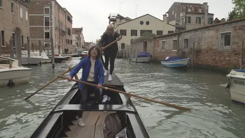 Drôles de villes pour une rencontre Venise, une ville posée sur l'eau