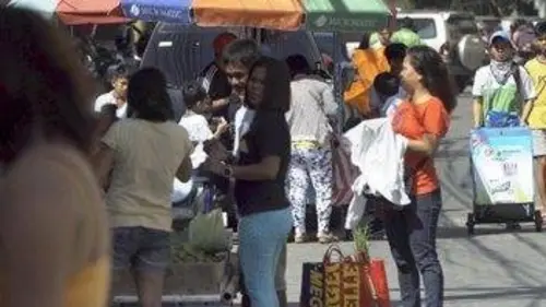 Drôles de villes pour une rencontre Manille (Philippines)