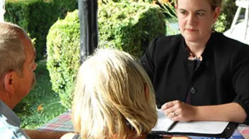 Du blé dans la grange S01E01 20 000 dollars en jeu