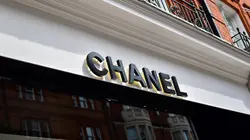 Duels  S01E03 Coco Chanel / Elsa Schiaparelli, le noir et le rose