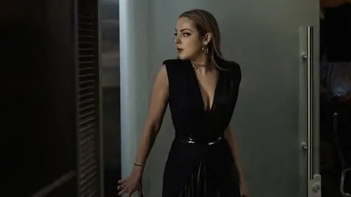 Dynastie S01E20 Une réplique du passé