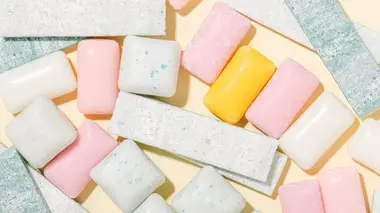 Facettes, dentifrice, chewing-gum : quand la science soigne votre sourire !