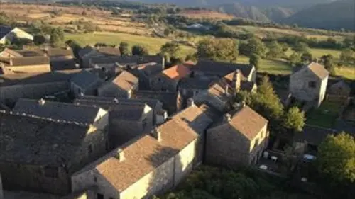 Echappées belles E04 Au coeur de la Lozère