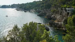 Echappées belles  Un printemps en Provence