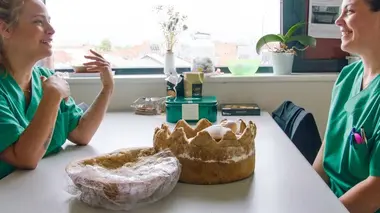 Een Echte Job: Vroedvrouw An