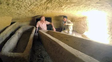 Egypte : chasseurs de tombes S01E01