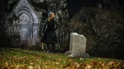 Elementary S07E13 Tant que nous sommes ensemble