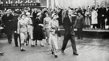 Elizabeth II, destin royal E01