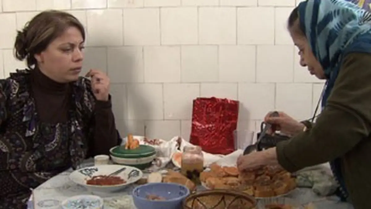 Elles font tourner le monde E01 Le temps du travail