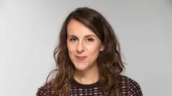 Elodie Poux et ses amis dans Elodie Poux se marie