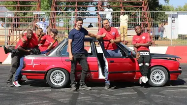 Elvis : le King du moteur S01E04 Course Suédoise