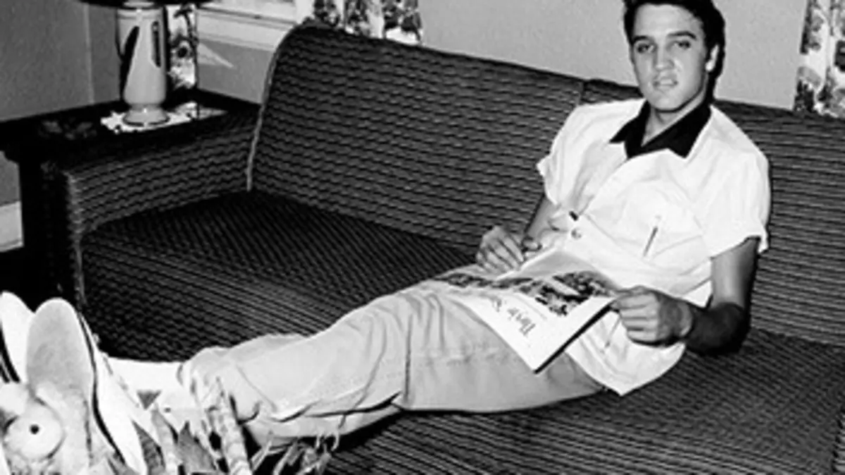 Elvis, Retour à Tupelo