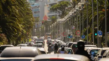 Embouteillages, parkings : dans l'enfer de la route