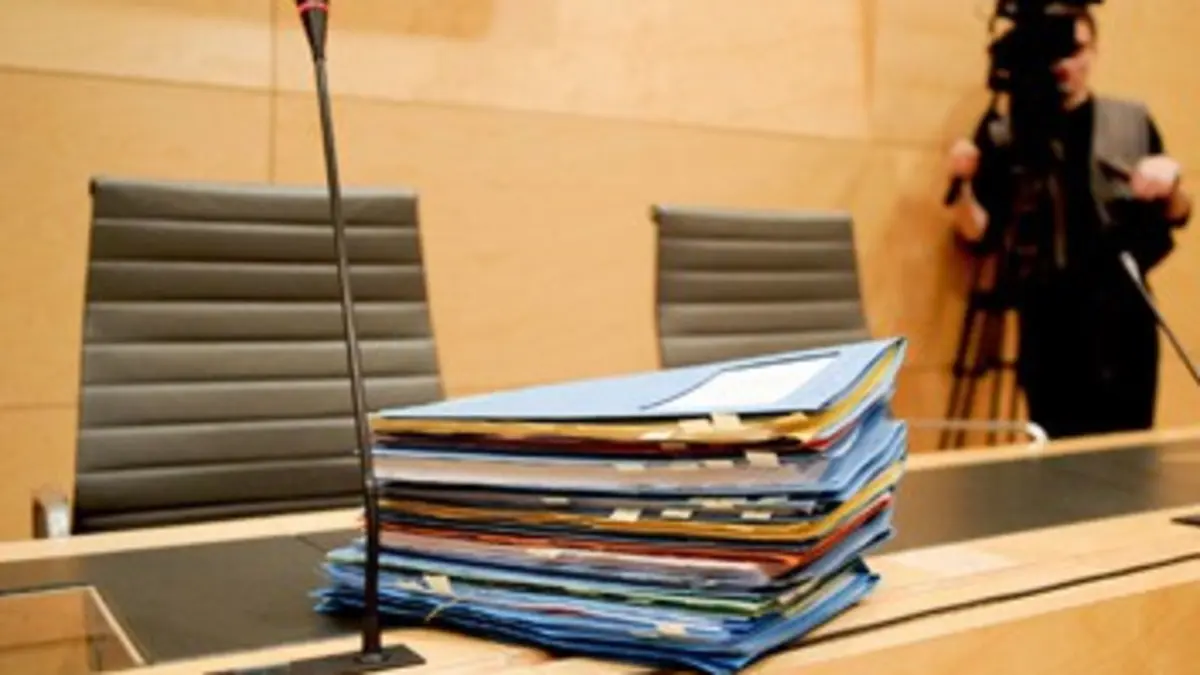 En direct du tribunal E11