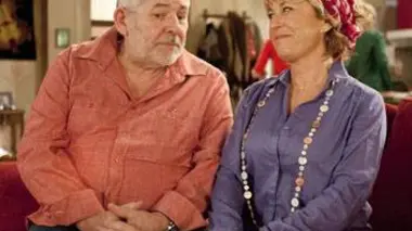 En famille S01E53 Le mentor. - La troisième mi-temps. - Ringardos