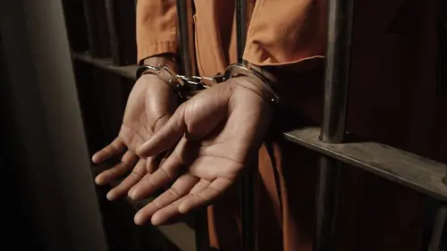 En prison pour rien