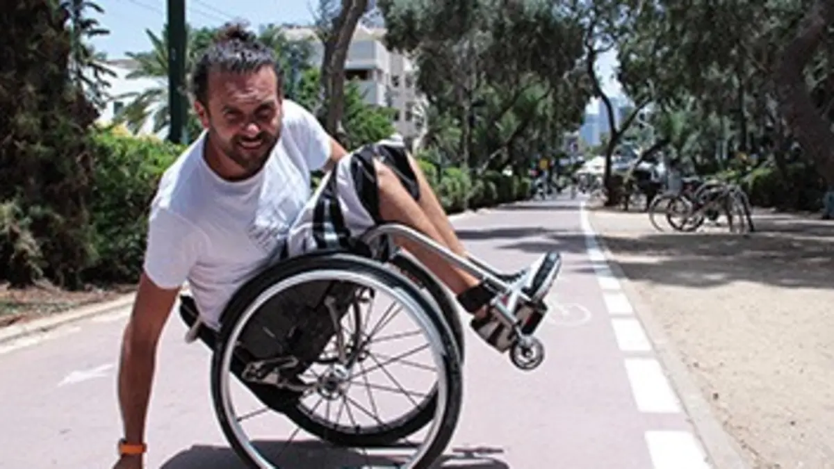 En roue libre S01E01 Israël