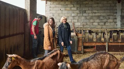 En Terre ferme S03E06 Evelyne Dhéliat
