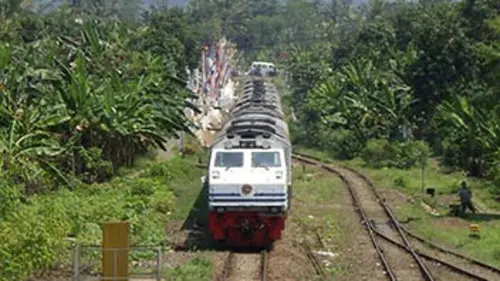 En train à travers Java