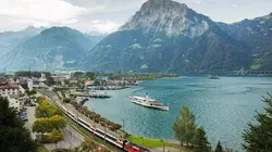 En train à travers la Suisse