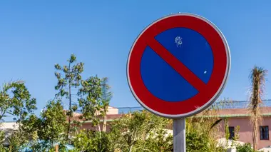 Stationnement : Paris déclare la guerre aux voitures