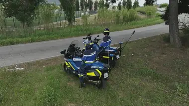 Gendarmes de l'autoroute du Soleil : les chauffards n'ont qu'à bien se tenir ! (1/2)