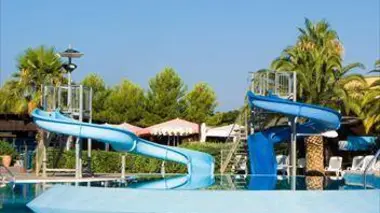 Fête, adrénaline et rock'n'roll : un camping hors du commun