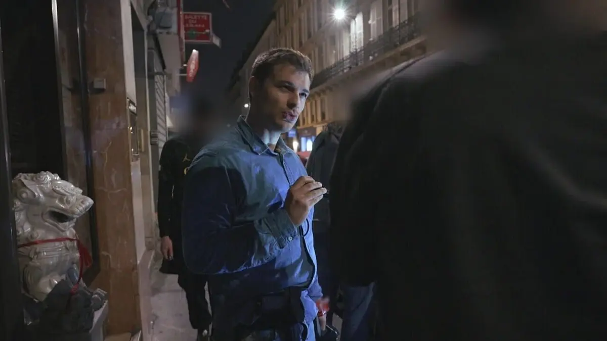 Enquête d'action Champs-Elysées : policiers sous tension sur la plus belle avenue du monde