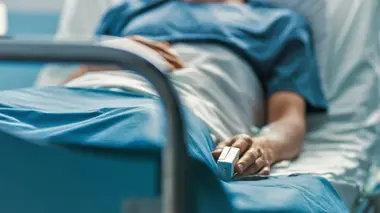 Enquête d'action Alerte à Lyon : immersion au cœur des urgences psychiatriques