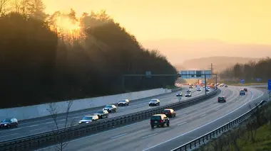 Enquête d'action Chauffards, voleurs et trafiquants : les hors-la-loi de l'autoroute