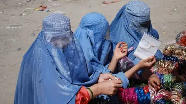 Afghanistan : l'enfer des femmes au pays des Talibans