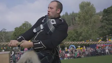Enquête exclusive Fêtes, pétrole, tartans : l'Ecosse entre extravagance et tradition !