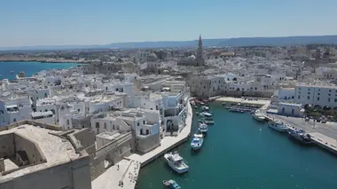 Enquête exclusive S10E31 Les Pouilles : nouvelle dolce vita à l'italienne