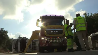 Enquête sous haute tension 100 jours avec les gendarmes de l'autoroute des vacances (n°1 - 1/2)
