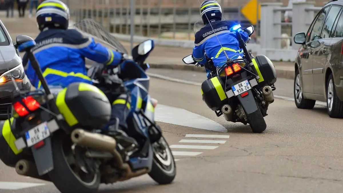 Enquête sous haute tension 100 jours avec les gendarmes de l'autoroute des vacances (n°4 - 2/2)