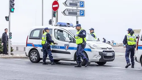 Enquête sous haute tension Vols, incivilités, agressions : 100 jours avec la police de Nice (n°2)