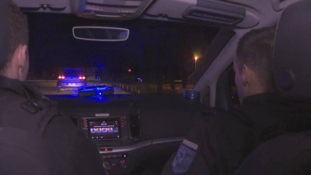 Enquête sous haute tension Course-poursuite, violences conjugales, alcool au volant : 100 jours avec les gendarmes de la Drôme (n°4)