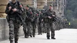 Enquête sous haute tension Dépassement de soi et discipline : au coeur du recrutement de nos soldats (n°5)