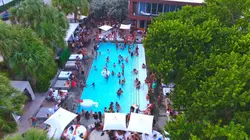 Enquête sous haute tension Alcool, drague et fêtes sans limites au coeur des Spring Break de Miami et Cancun