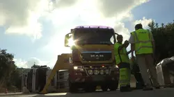 Enquête sous haute tension 100 jours avec les gendarmes de l'autoroute des vacances (n°1 - 1/2)