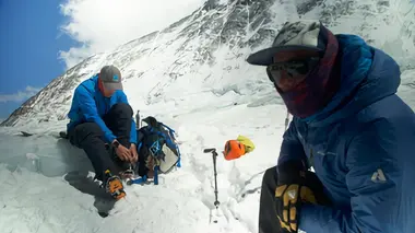 Enquête sur l'Everest : le mystère de la première ascension
