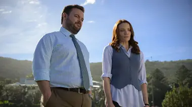 Enquêtes au paradis S02E05 Une vie de roman