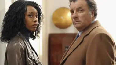 Enquêtes réservées S02E05 Une mort effacée