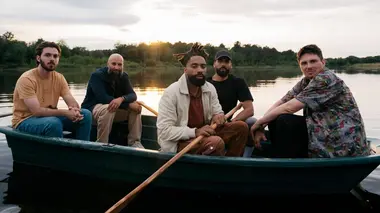 Enterrement de vie de garçon S01E01 Certains hommes