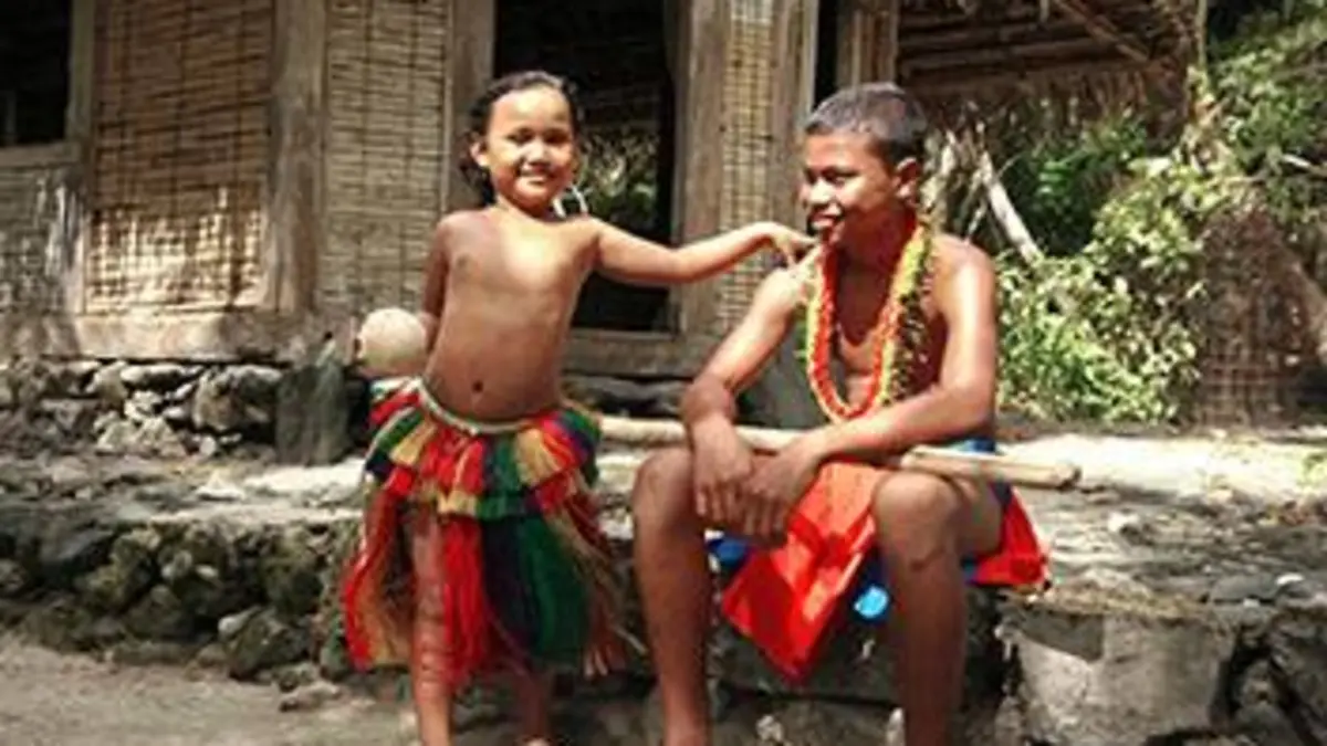 Entre deux mondes E01 Les gardiens de la tradition